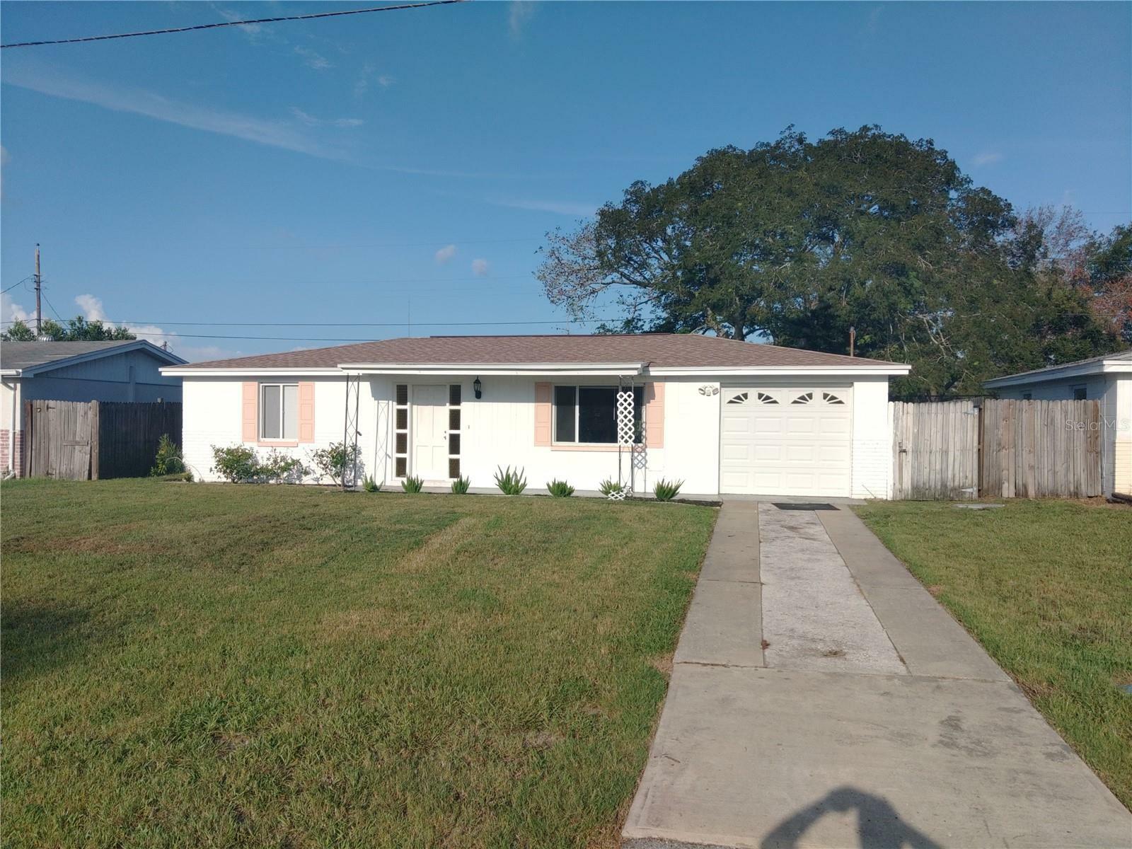 Property Photo:  2349 Grandin Street  FL 34690 