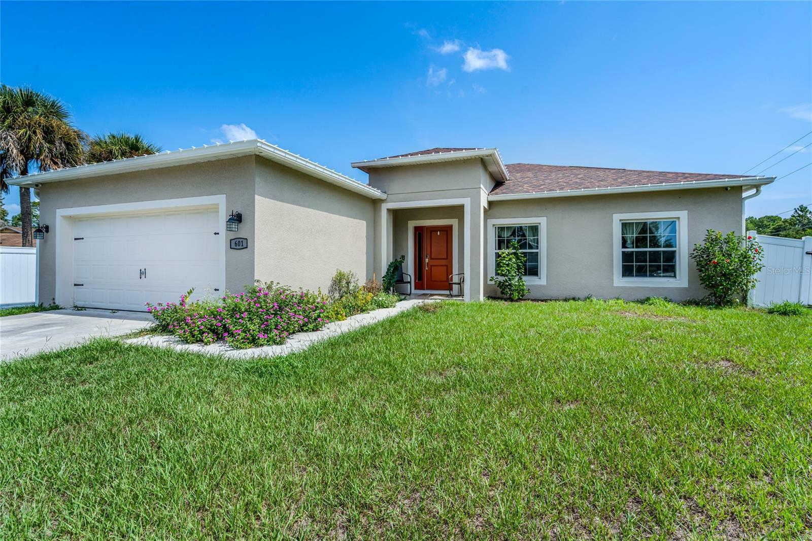 Property Photo:  601 Elfrida Way  FL 34758 