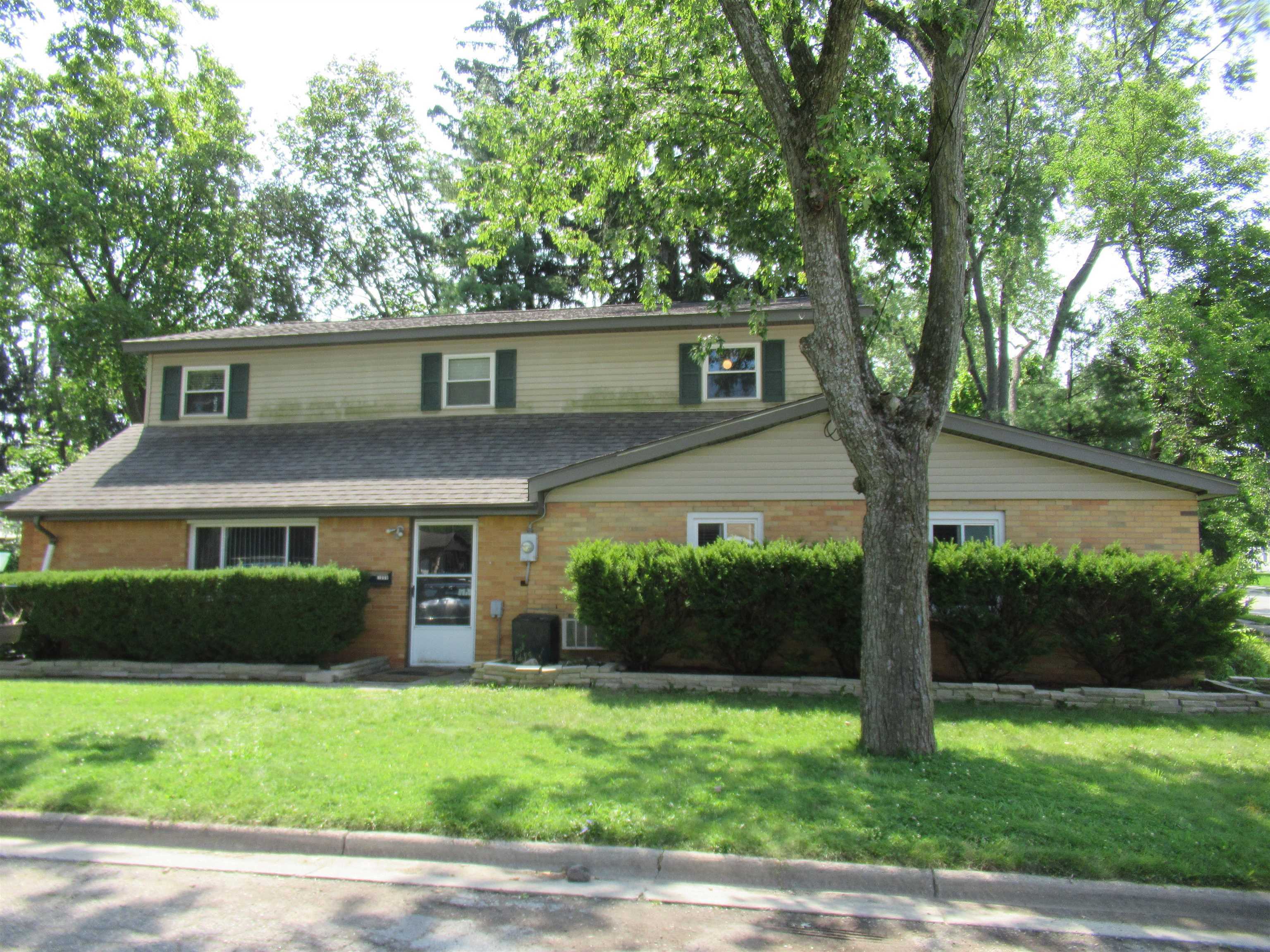 Property Photo: 1000 Howard MI 48458