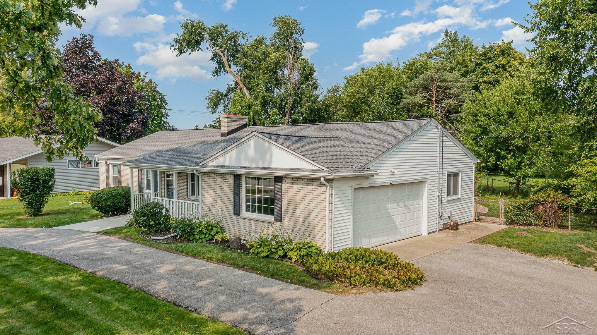 Property Photo:  2845 Wellesley  MI 48603 