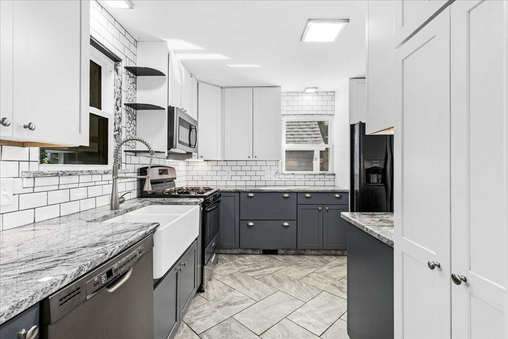 Property Photo: 89 Lebanon St MA 01550