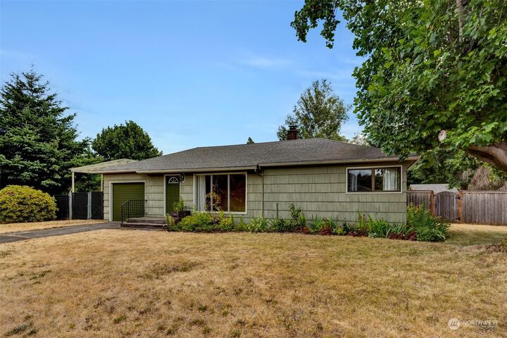 Property Photo:  7215 NW 10th Avenue  WA 98665 