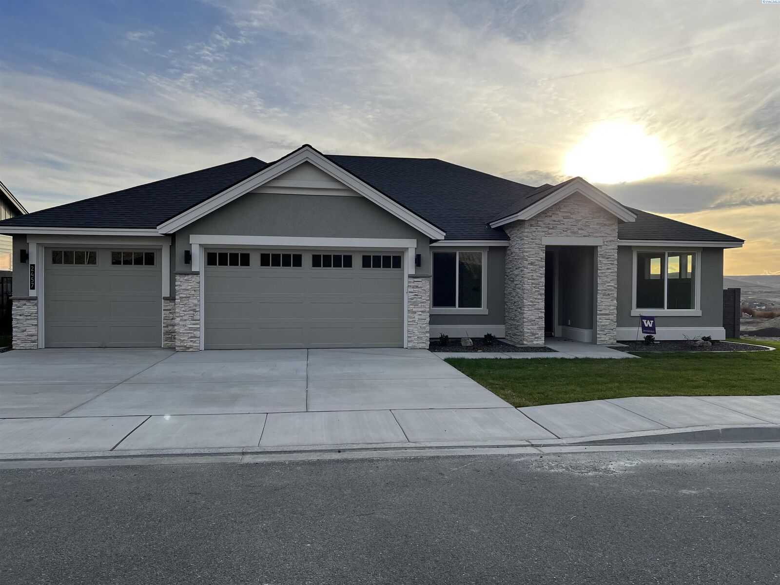 MLS270789 2457 Legacy Lane, Richland, WA 99352