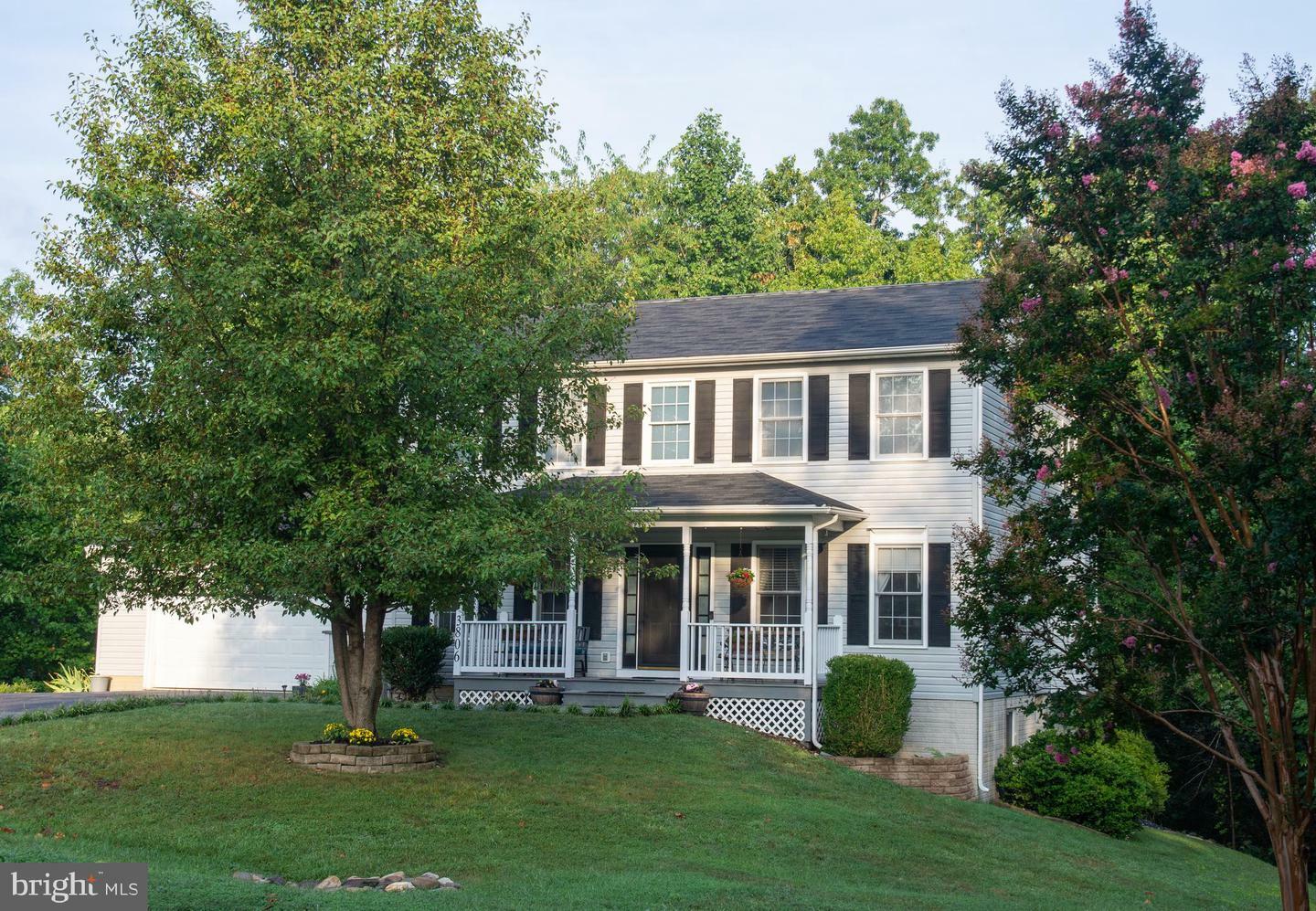 Property Photo: 3806 Jansen Court VA 22408