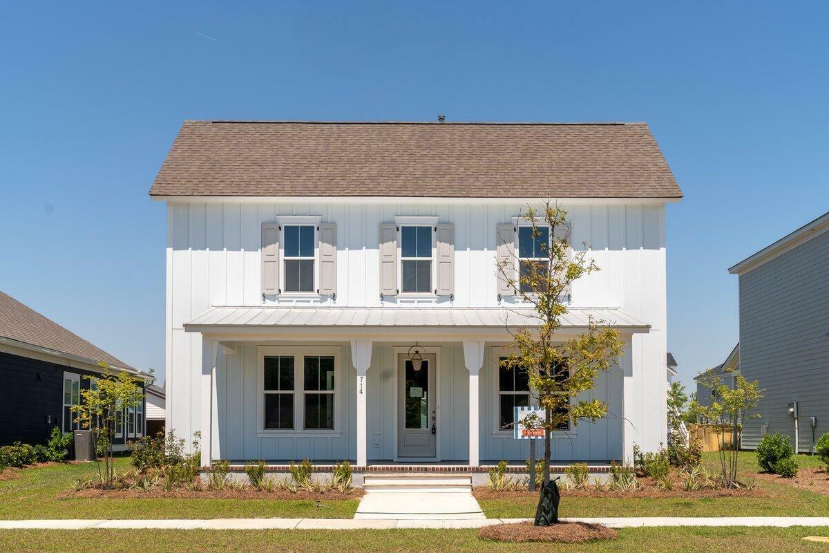 Property Photo:  714 Blueway Avenue  SC 29486 