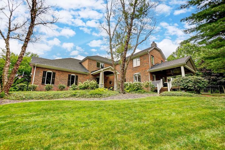 7583 Lake Water Drive  Montgomery OH 45242 photo