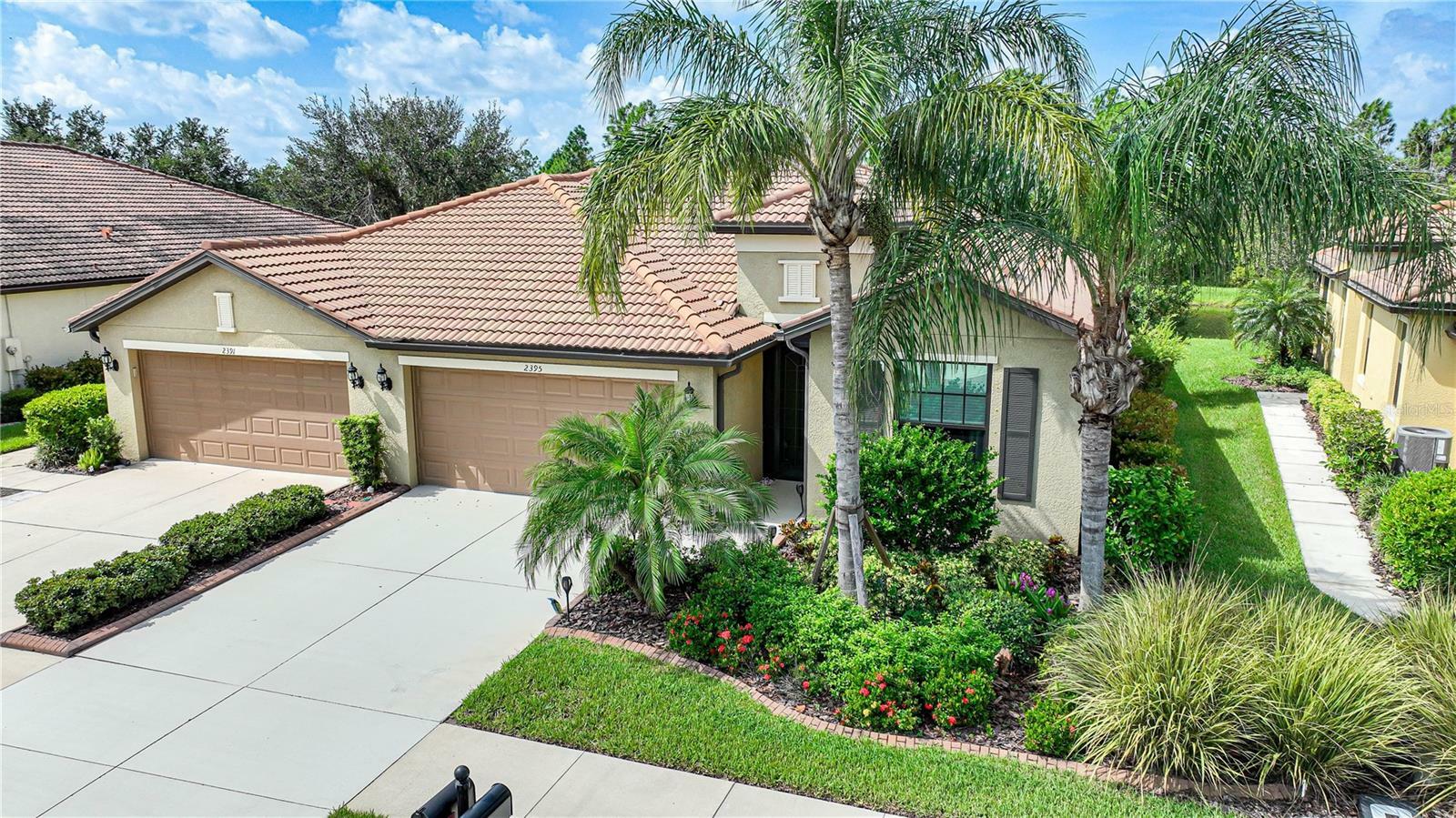 Property Photo:  2395 Daisy Drive  FL 34289 