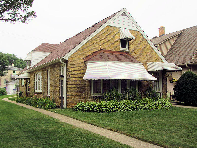 Property Photo:  3435 N 54th St  WI 53216 