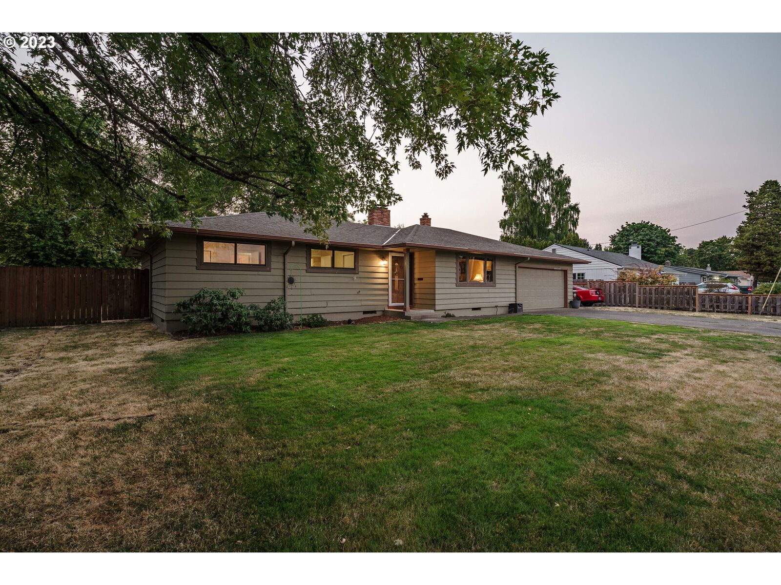 Property Photo:  1735 NE 25th Ave  OR 97124 