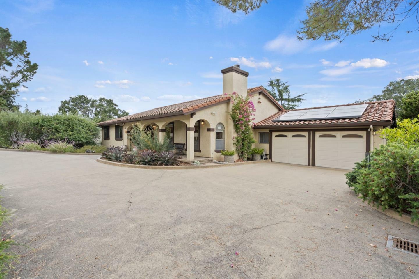 Property Photo: 761 Lakeview Way CA 94062