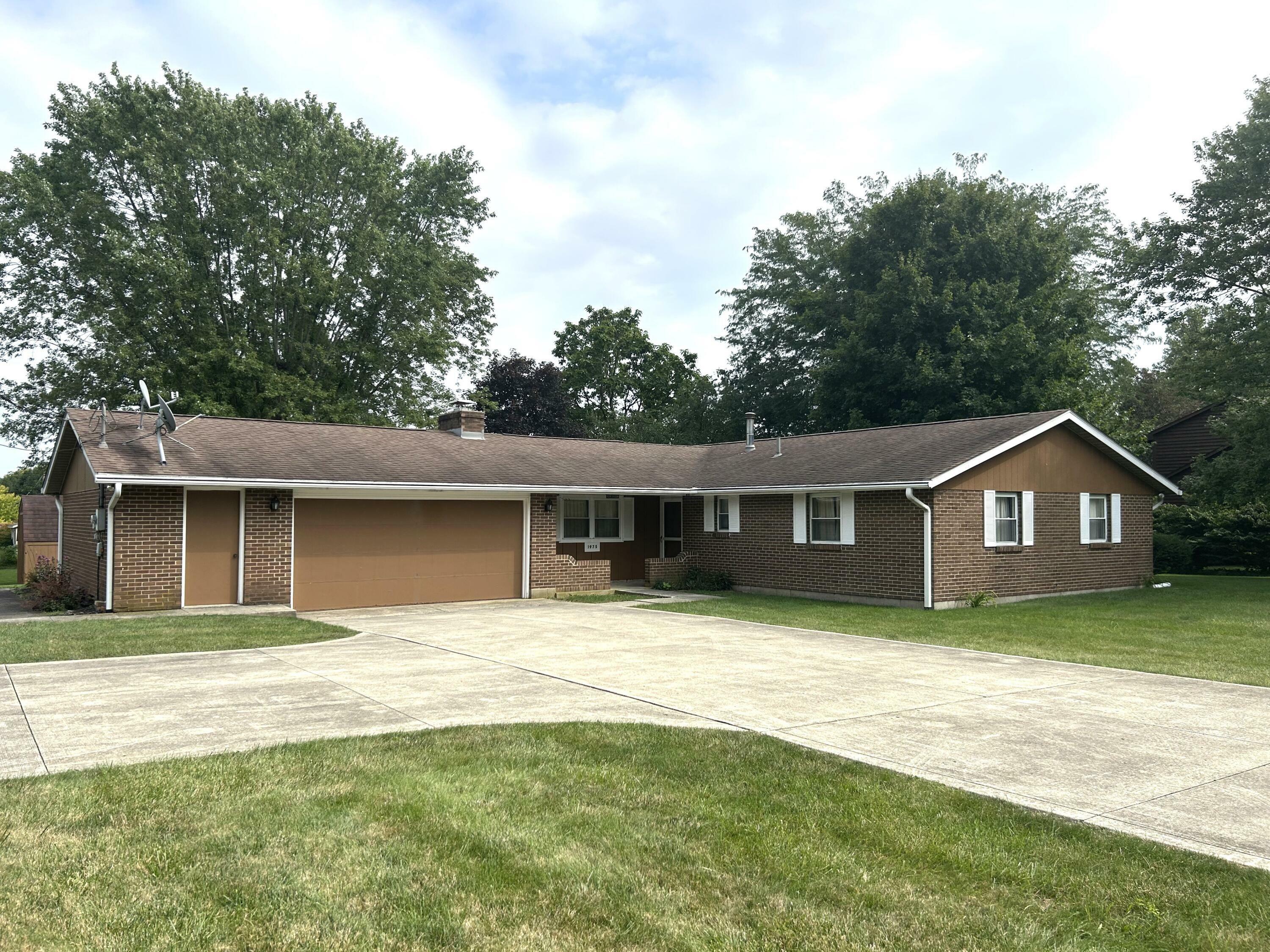 Property Photo: 1975 Yuma Drive OH 43140