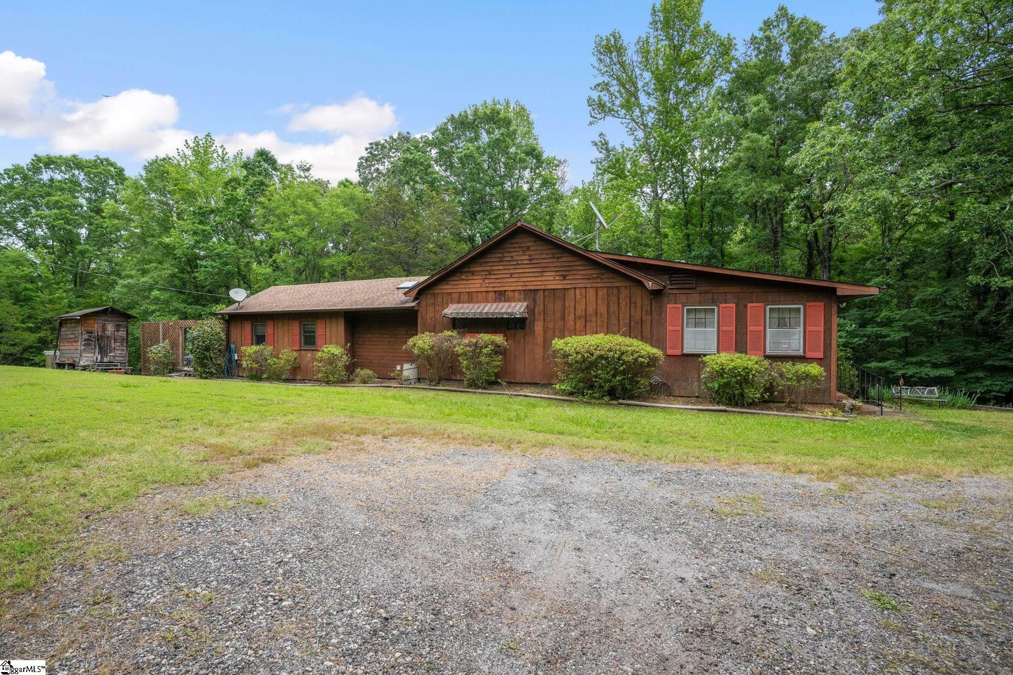 Property Photo: 200 Gooch Road SC 29374