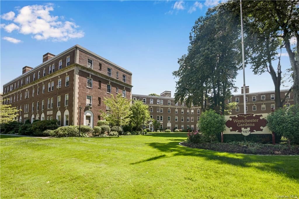 Property Photo: 445 Gramatan Avenue Ia2 NY 10552