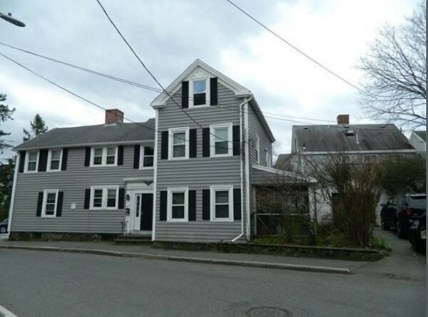 Property Photo:  284 Washington St 1  MA 01945 