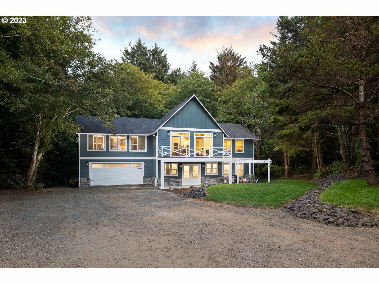 Property Photo:  3394 Highway 101  OR 97498 