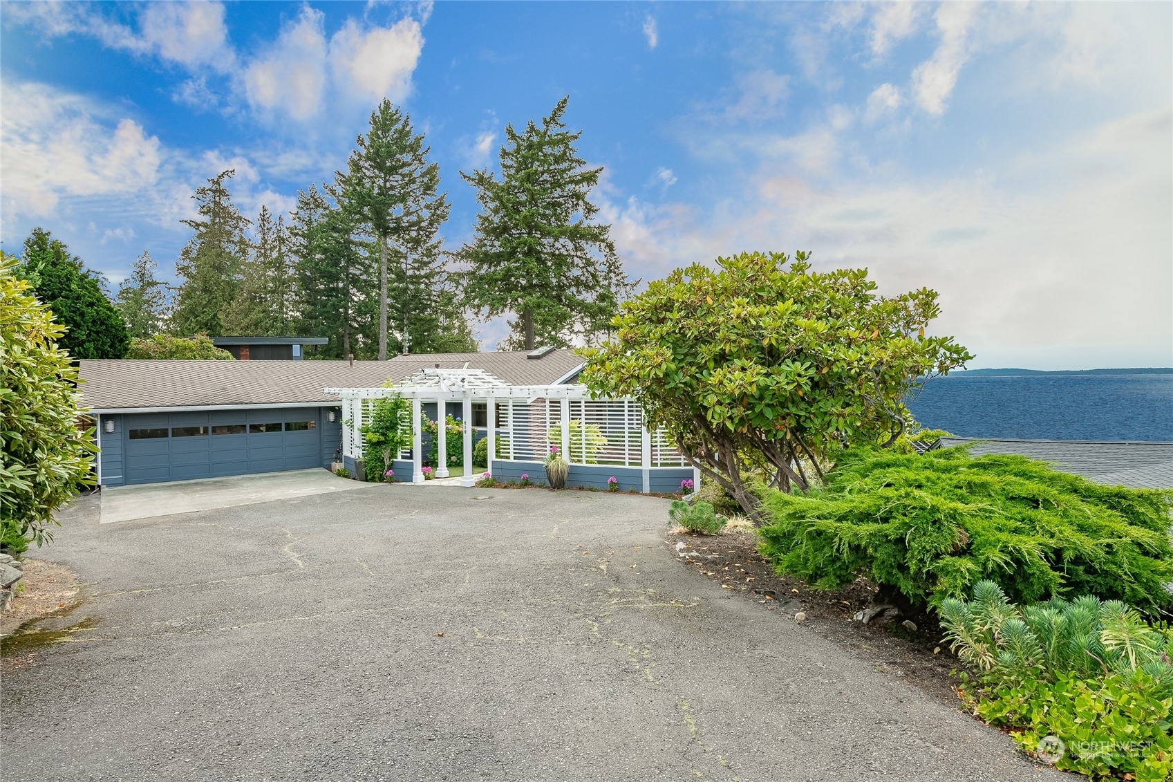 Property Photo:  618 Bayside Road  WA 98225 