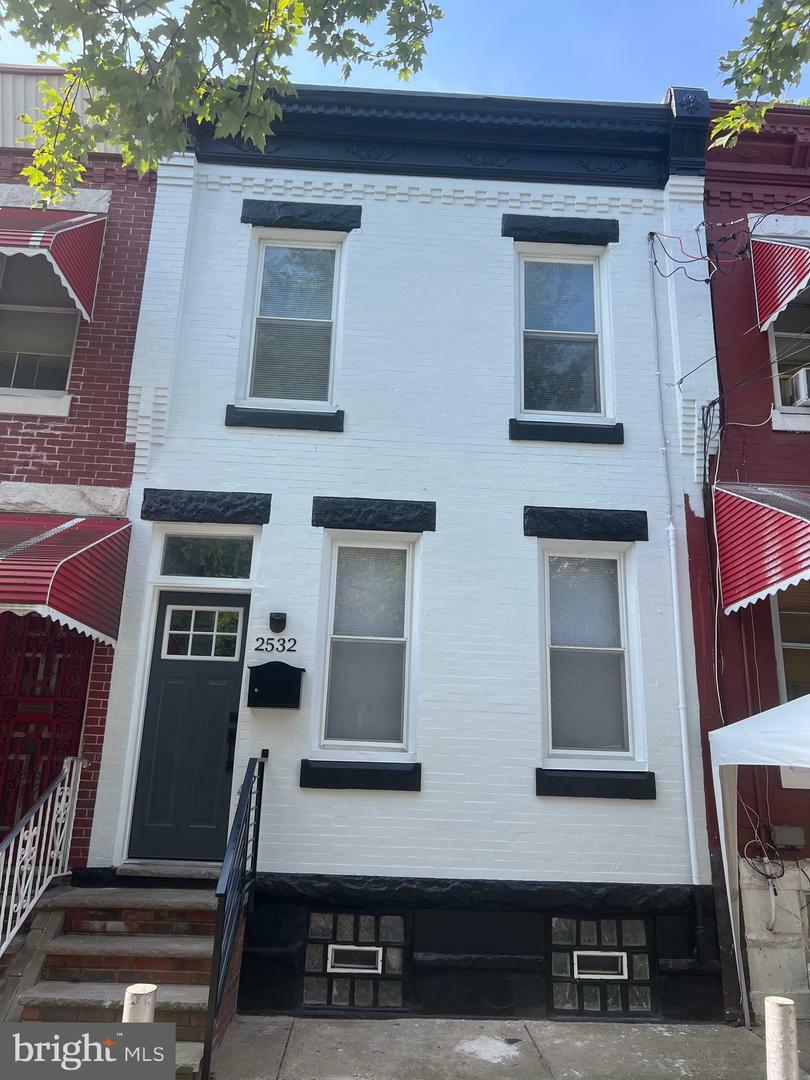 Property Photo:  2532 W Sergeant Street  PA 19132 