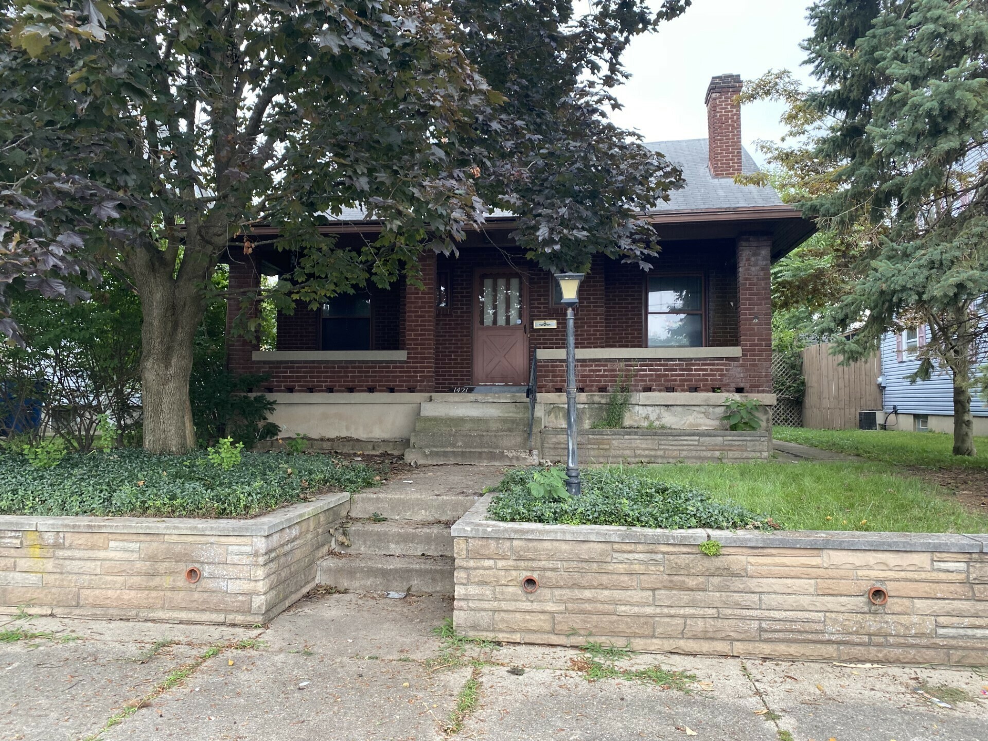 Property Photo:  1421 Rosemont Blvd  OH 45410 