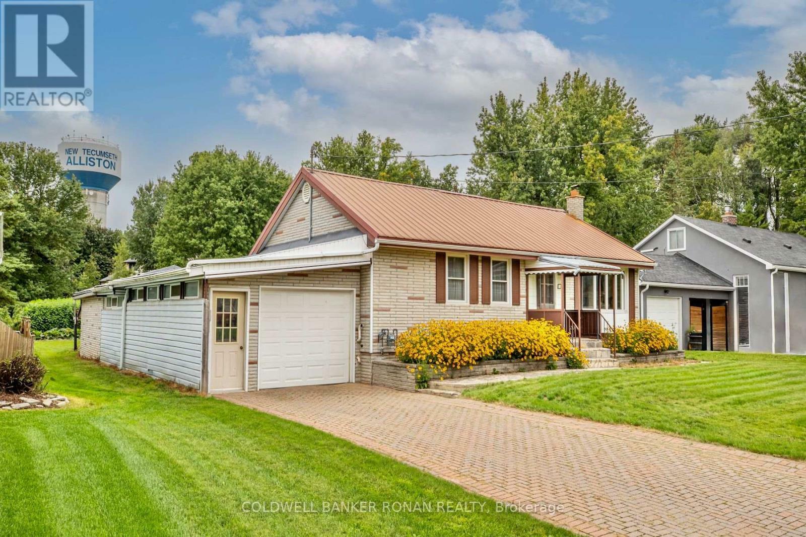 Property Photo: 98 Church Street North ON L9R1M1