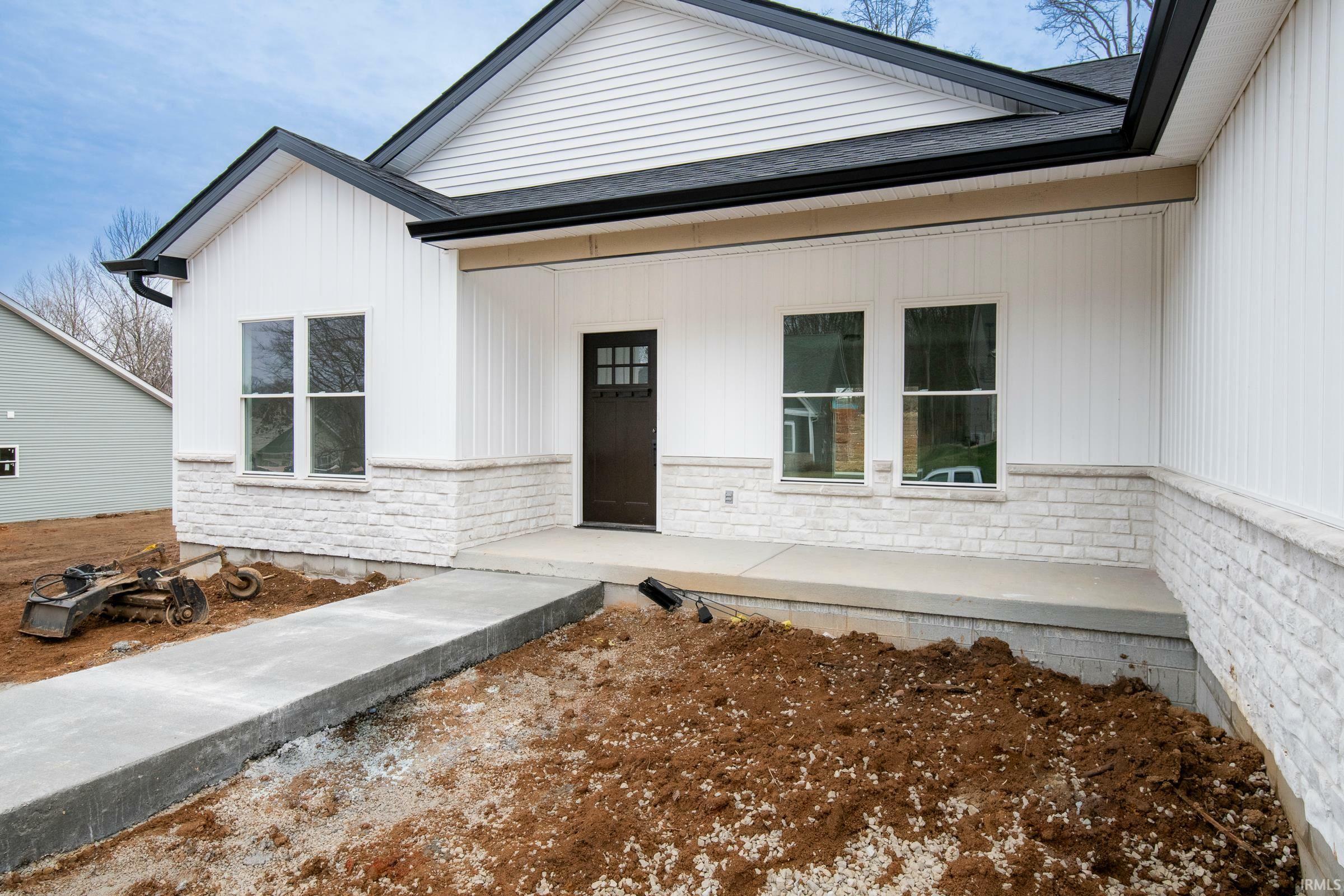 Property Photo: 1021 N Daisy Drive IN 47429
