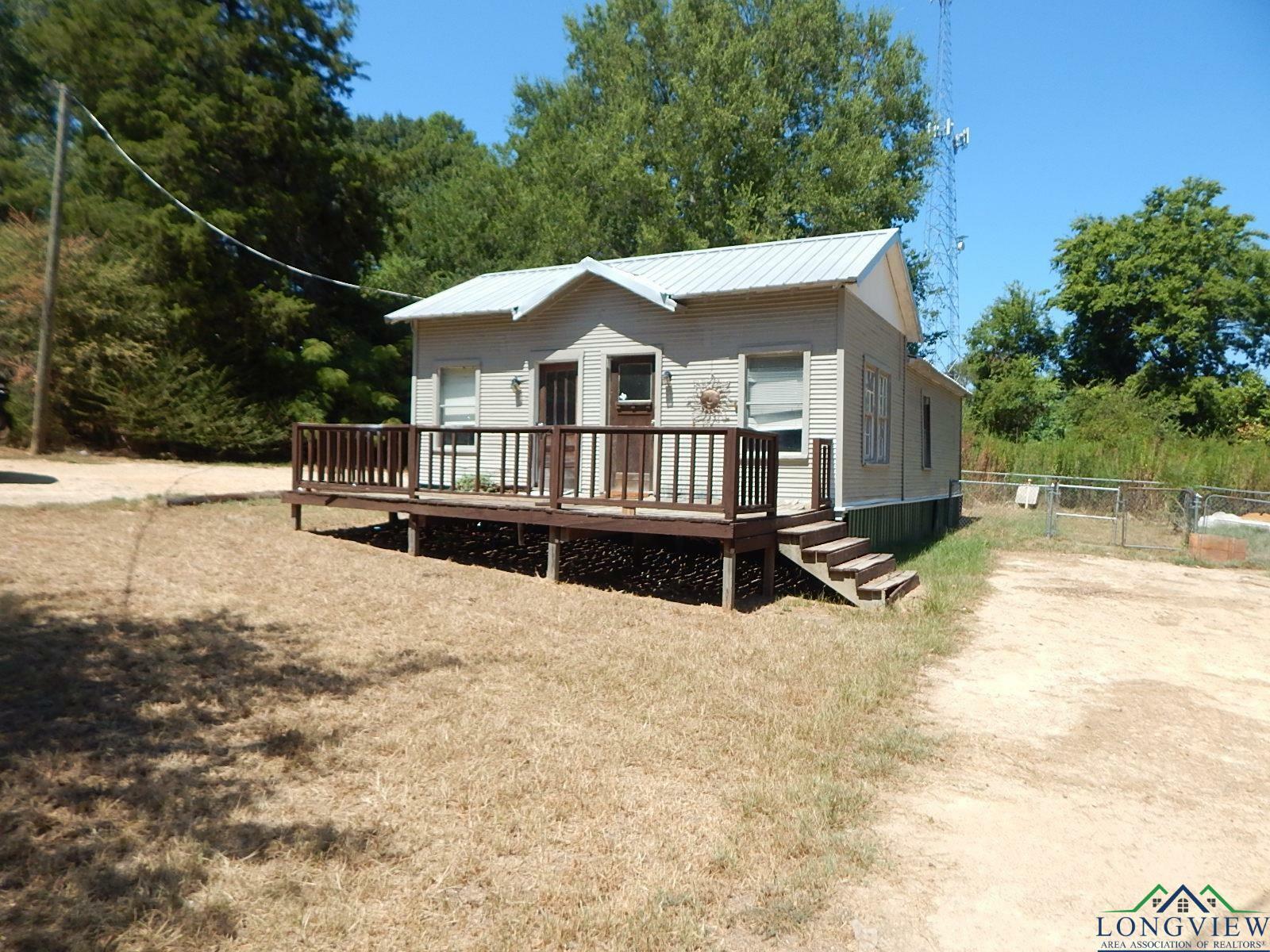 Property Photo:  204 Gage Rd  TX 75755 