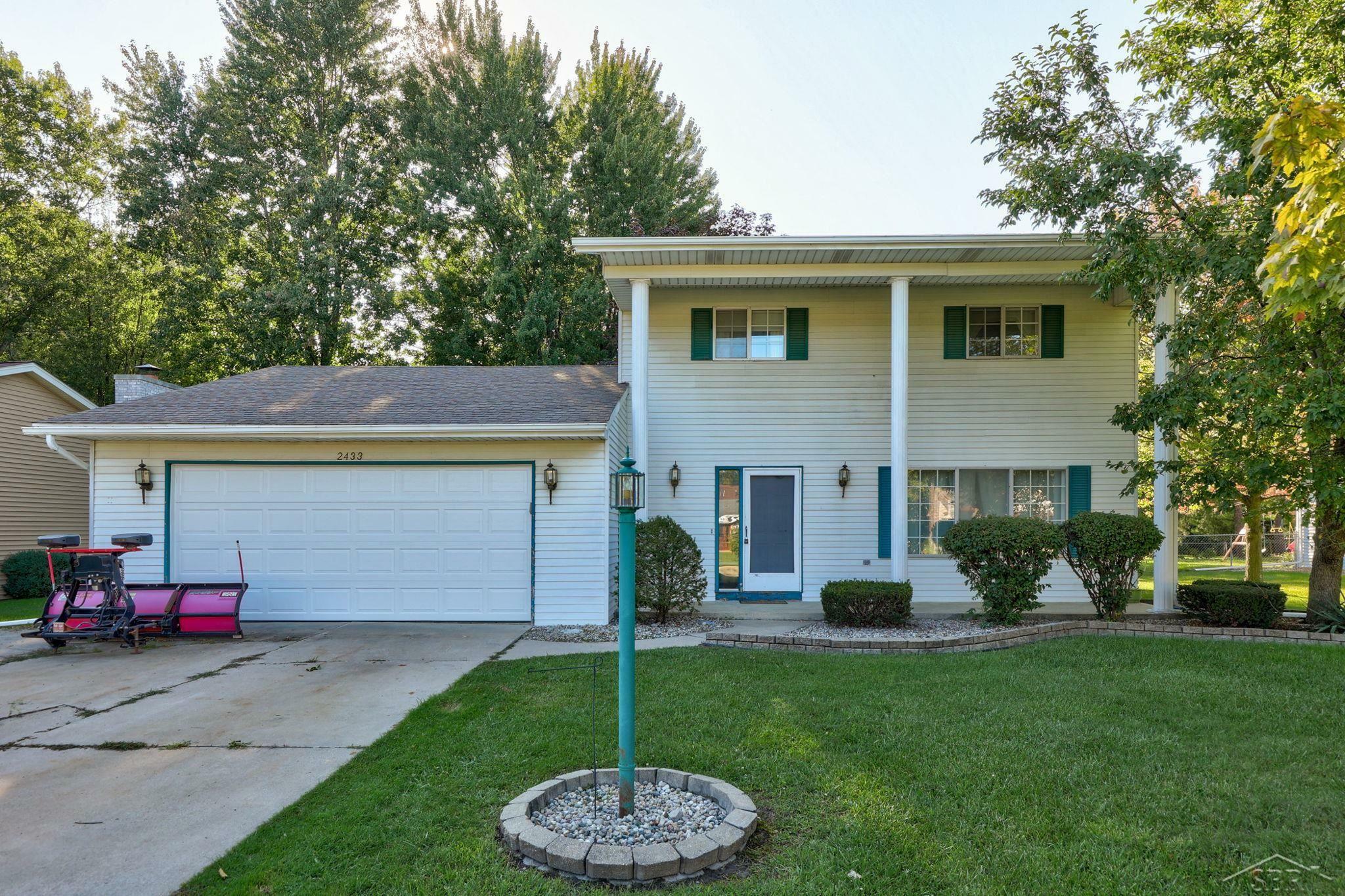 Property Photo: 2433 W Gatesboro MI 48603