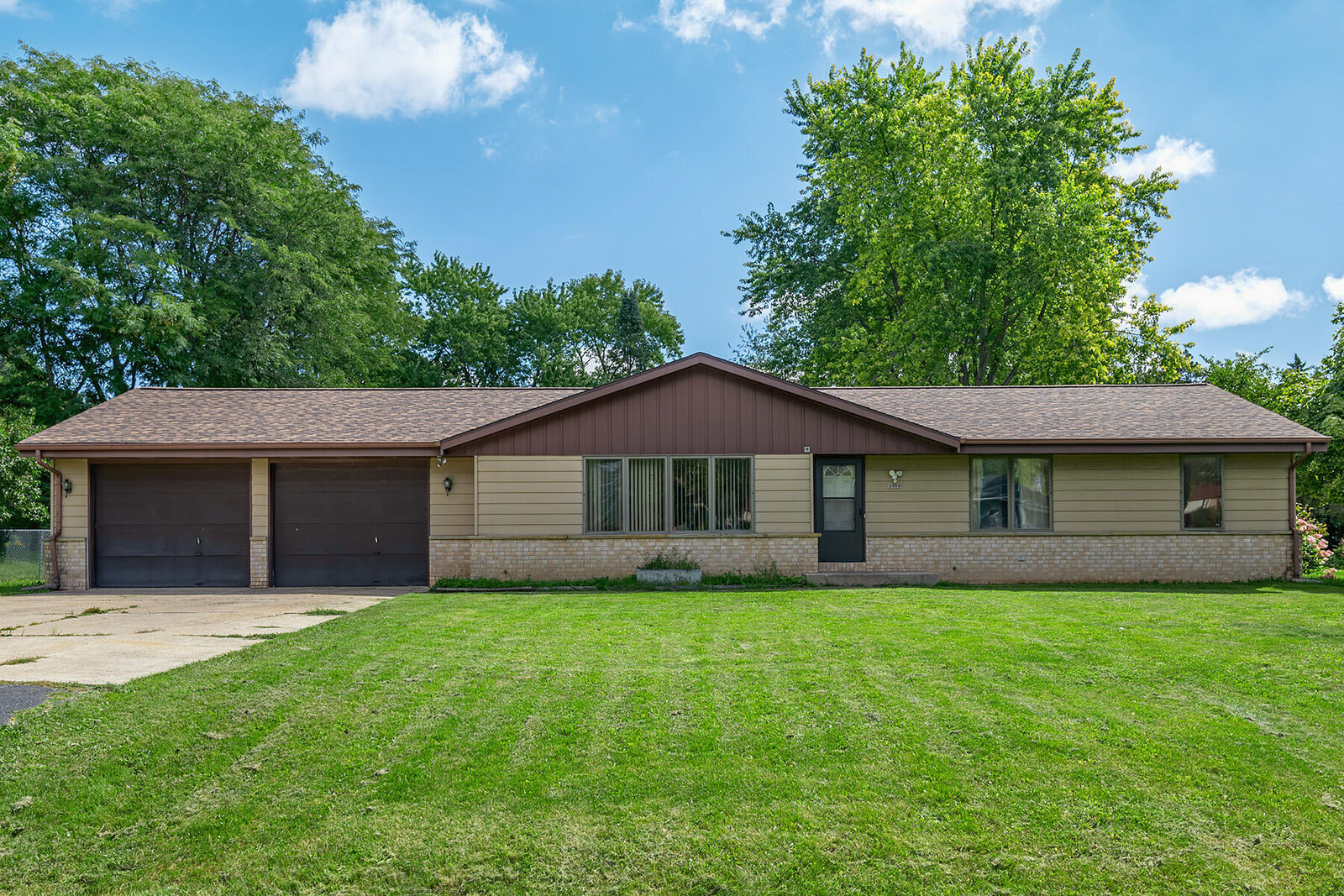 Property Photo:  8308 N 51st St  WI 53223 