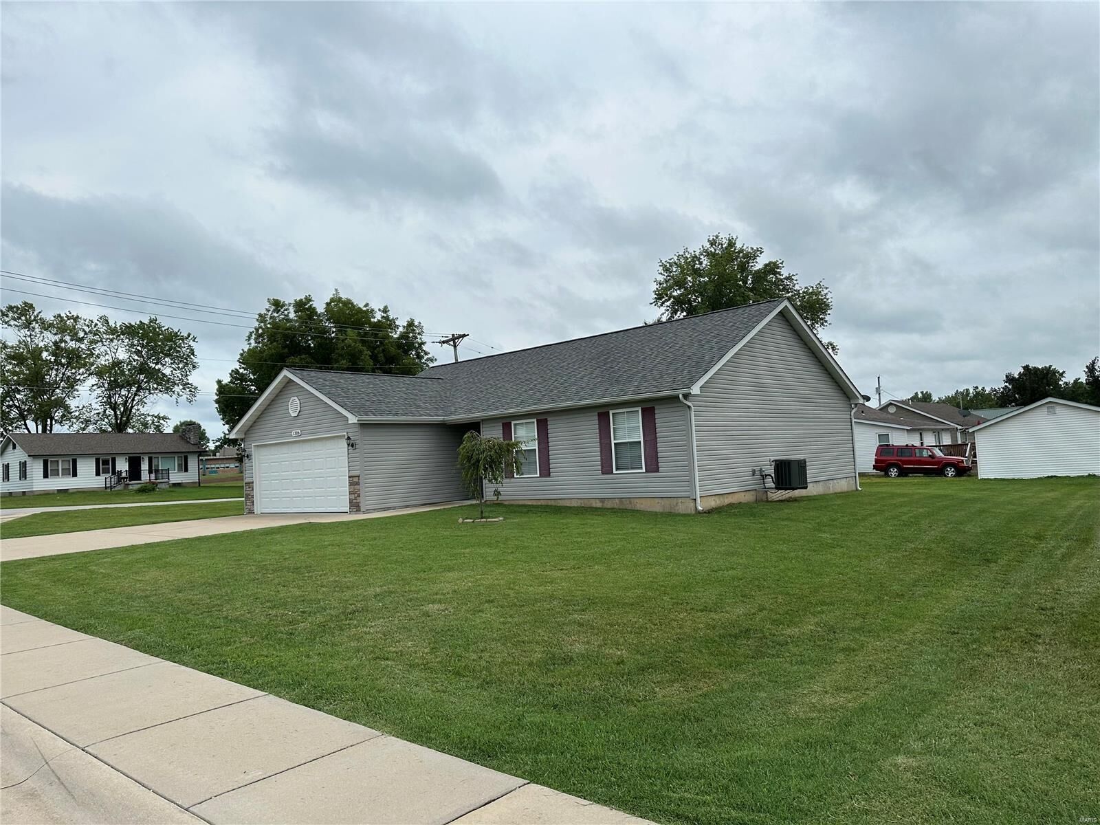 Property Photo: 1306 W Saint Louis Street MO 63069