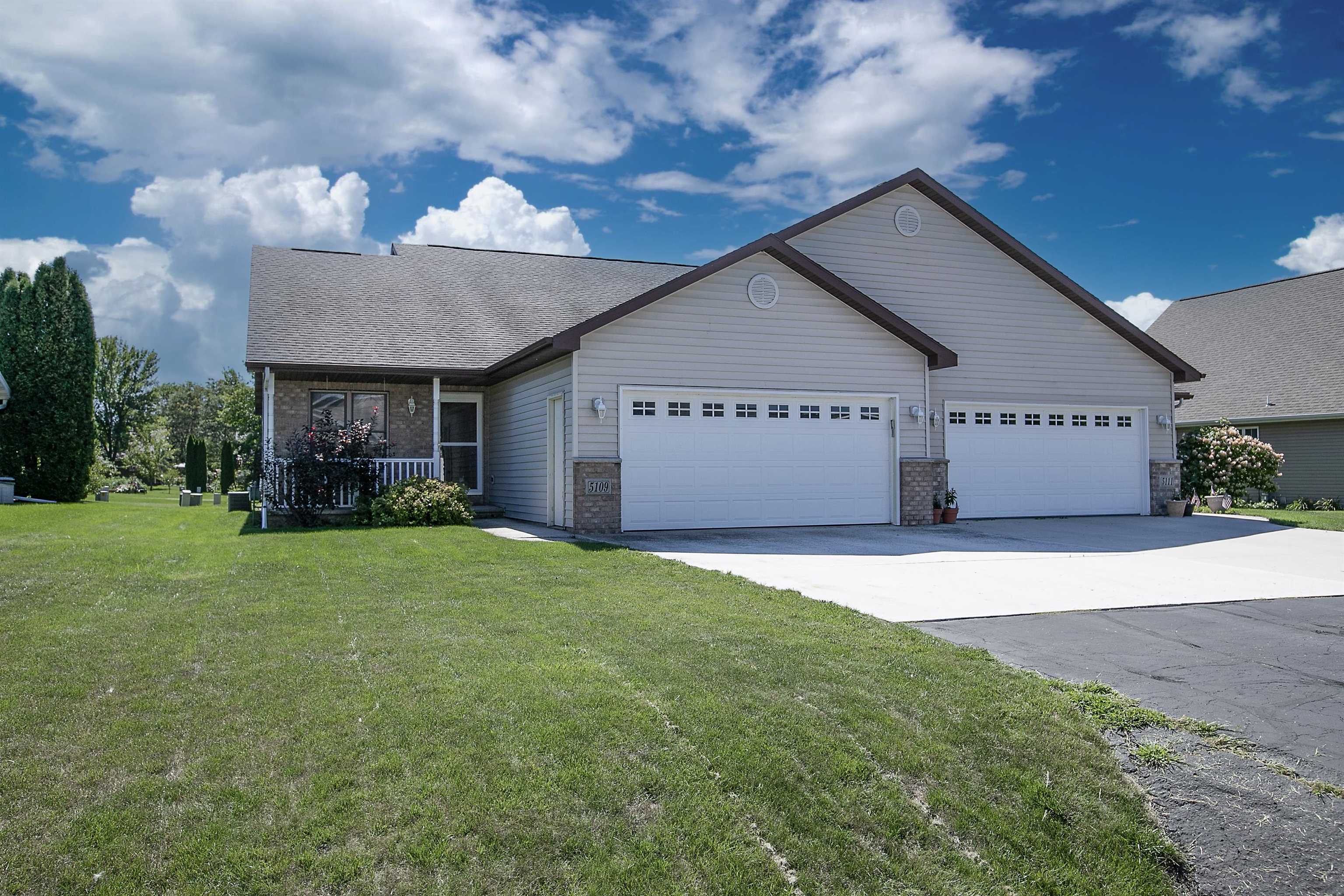 Property Photo:  W5109 Blue Heron Court  WI 54169 