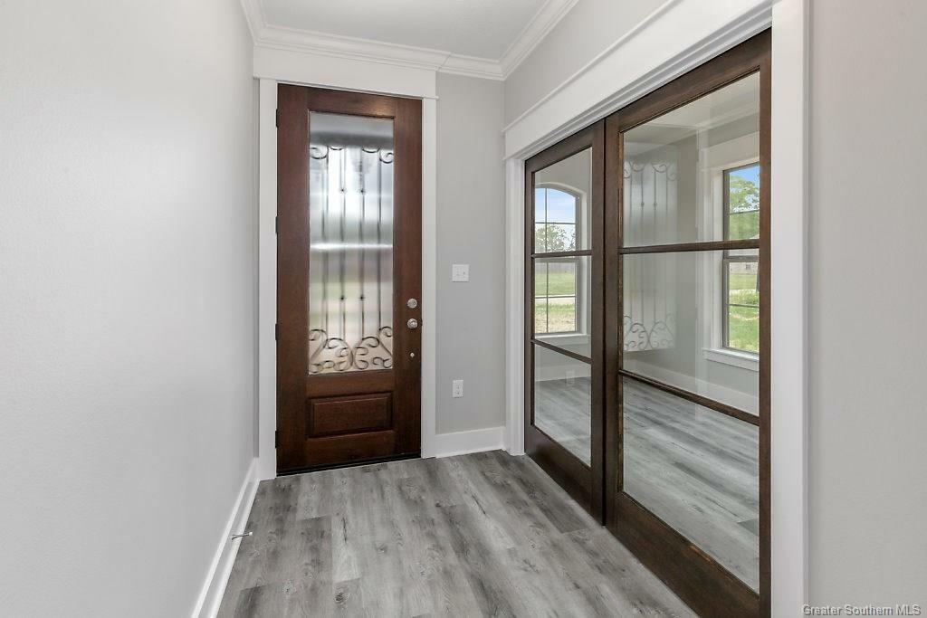 Property Photo: 545 Sheila Drive LA 70663