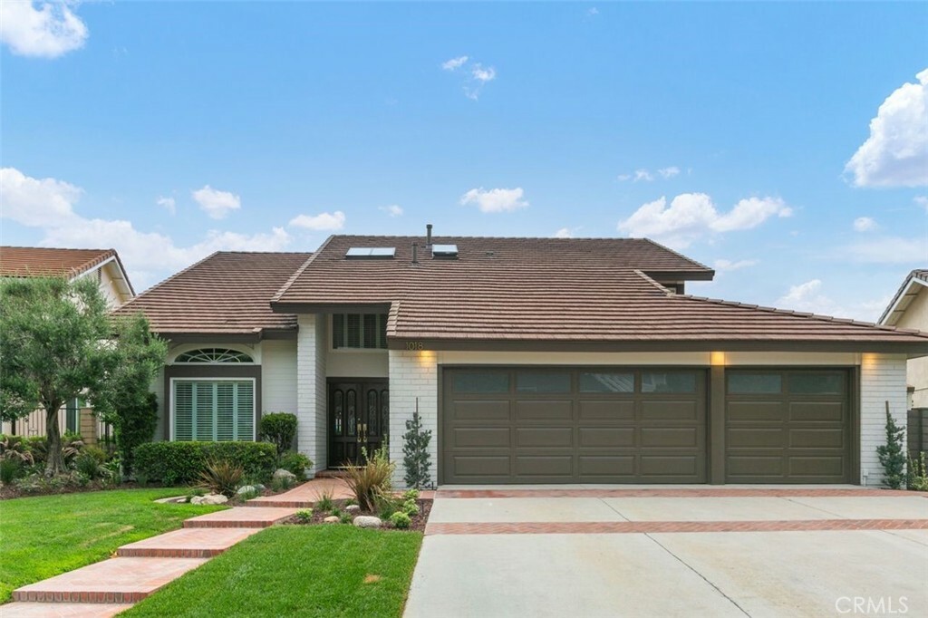 Property Photo:  1018 S Aspenwood Circle  CA 92807 