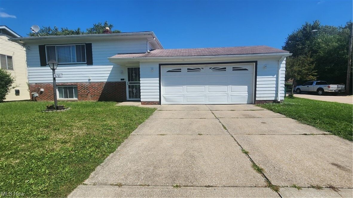 Property Photo: 16765 Gerard Avenue OH 44137