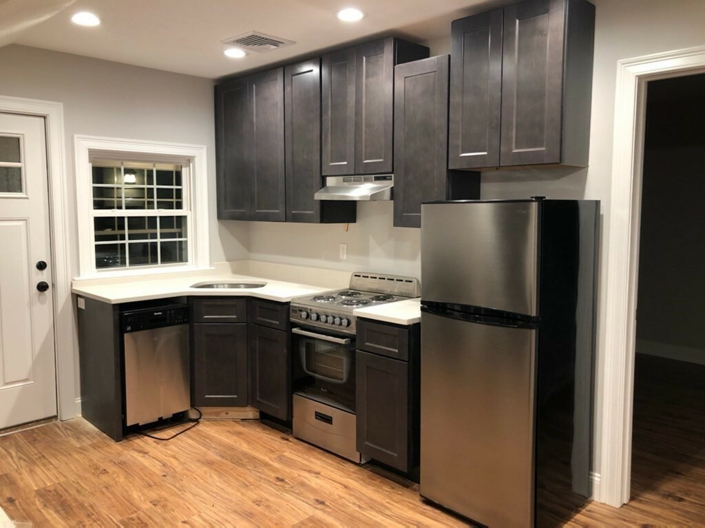 Property Photo: 255 Union St 3 MA 02032