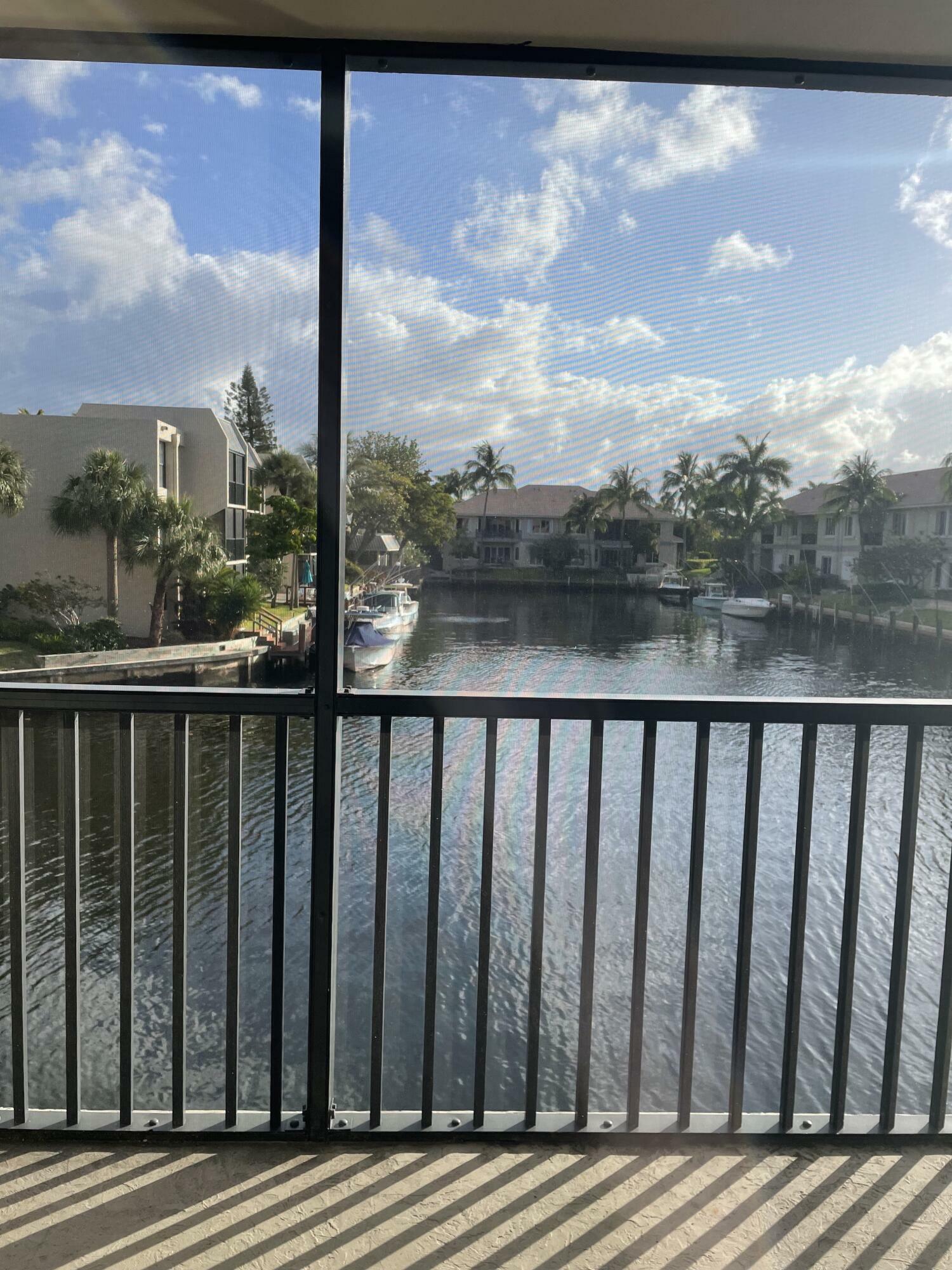 Property Photo:  6 Royal Palm Wy 209  FL 33432 