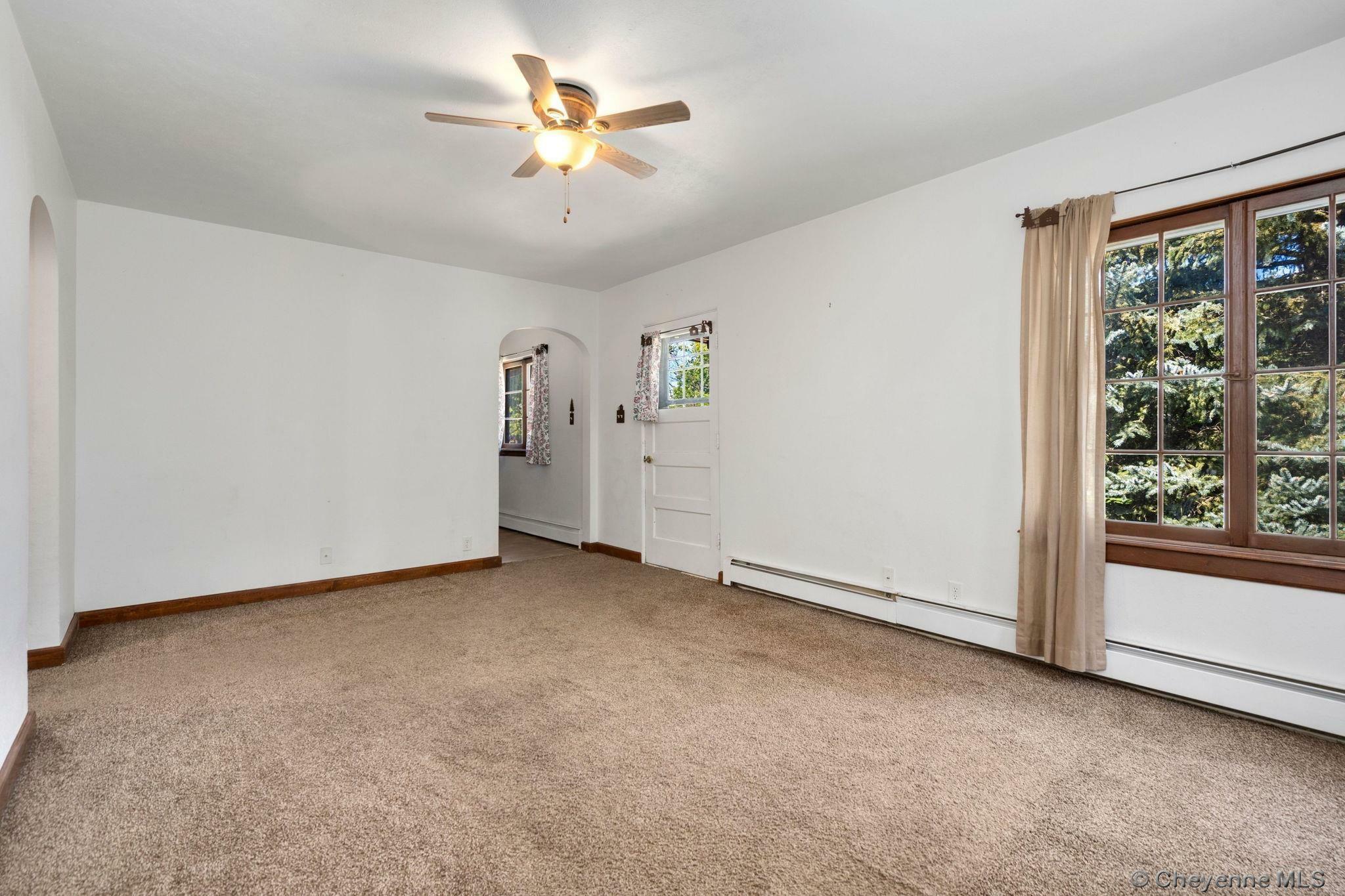 Property Photo: 2119 E 17th St WY 82001