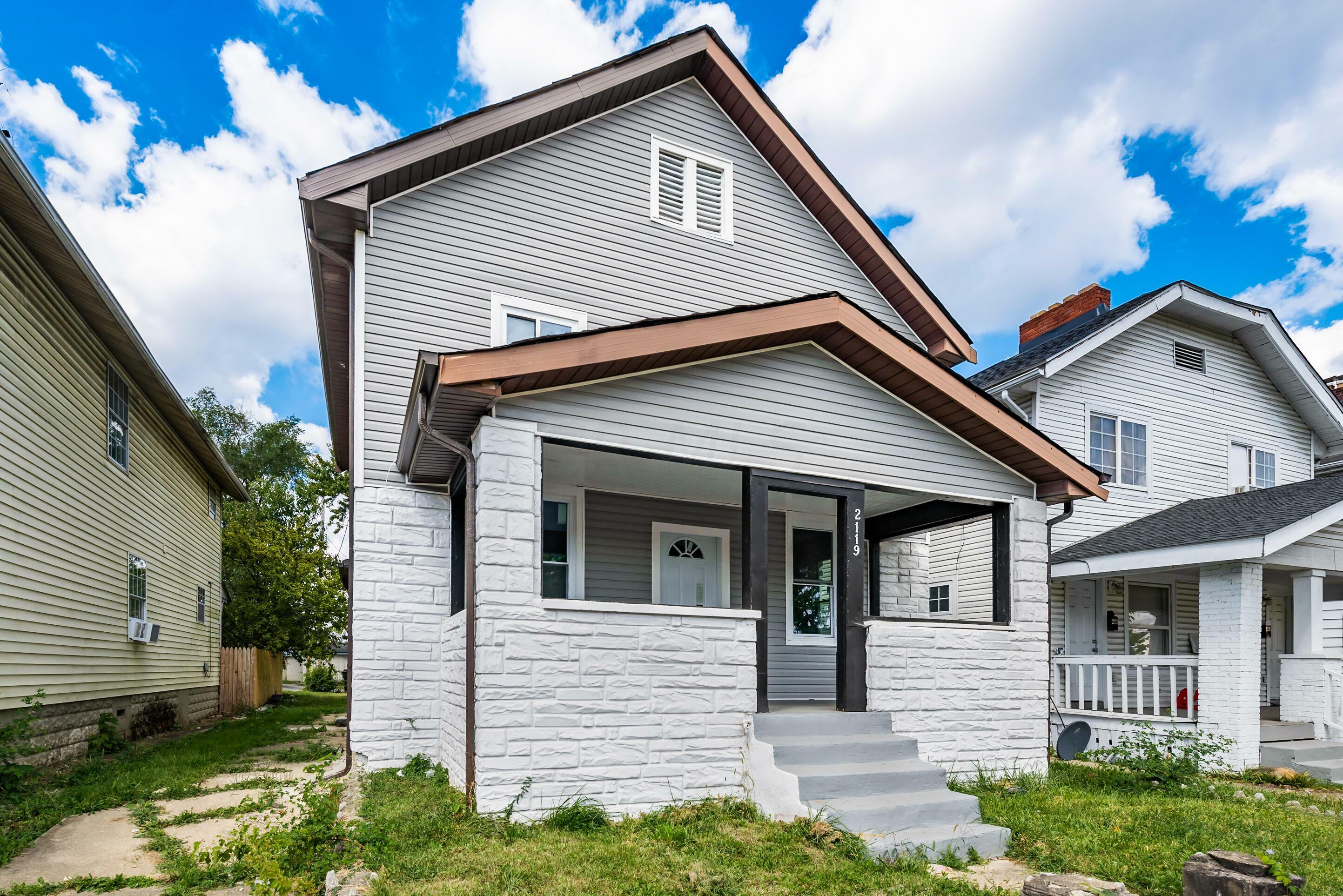 Property Photo: 2119 Cleveland Avenue OH 43211