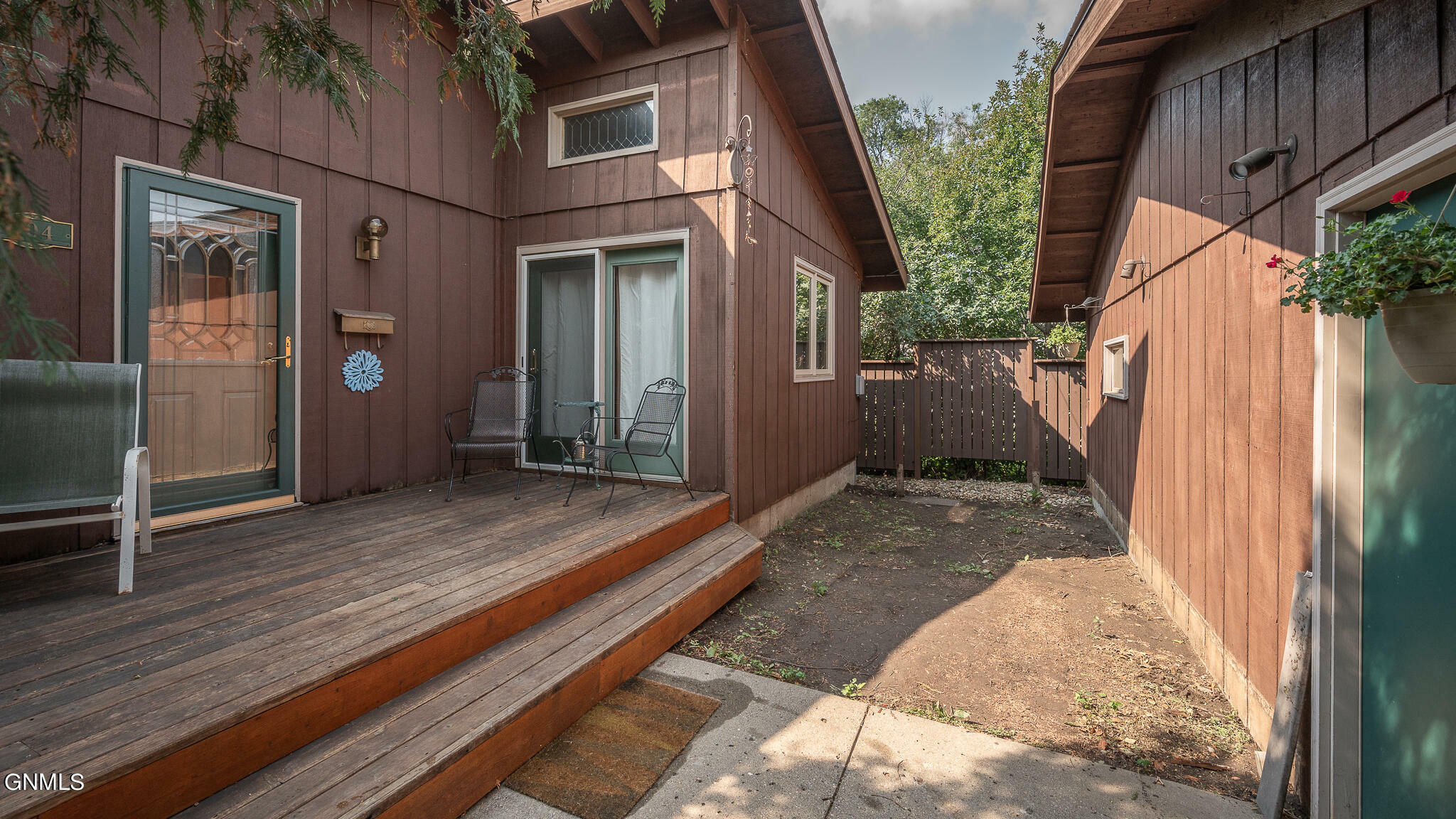 Property Photo: 704 Hannifin Street ND 58501