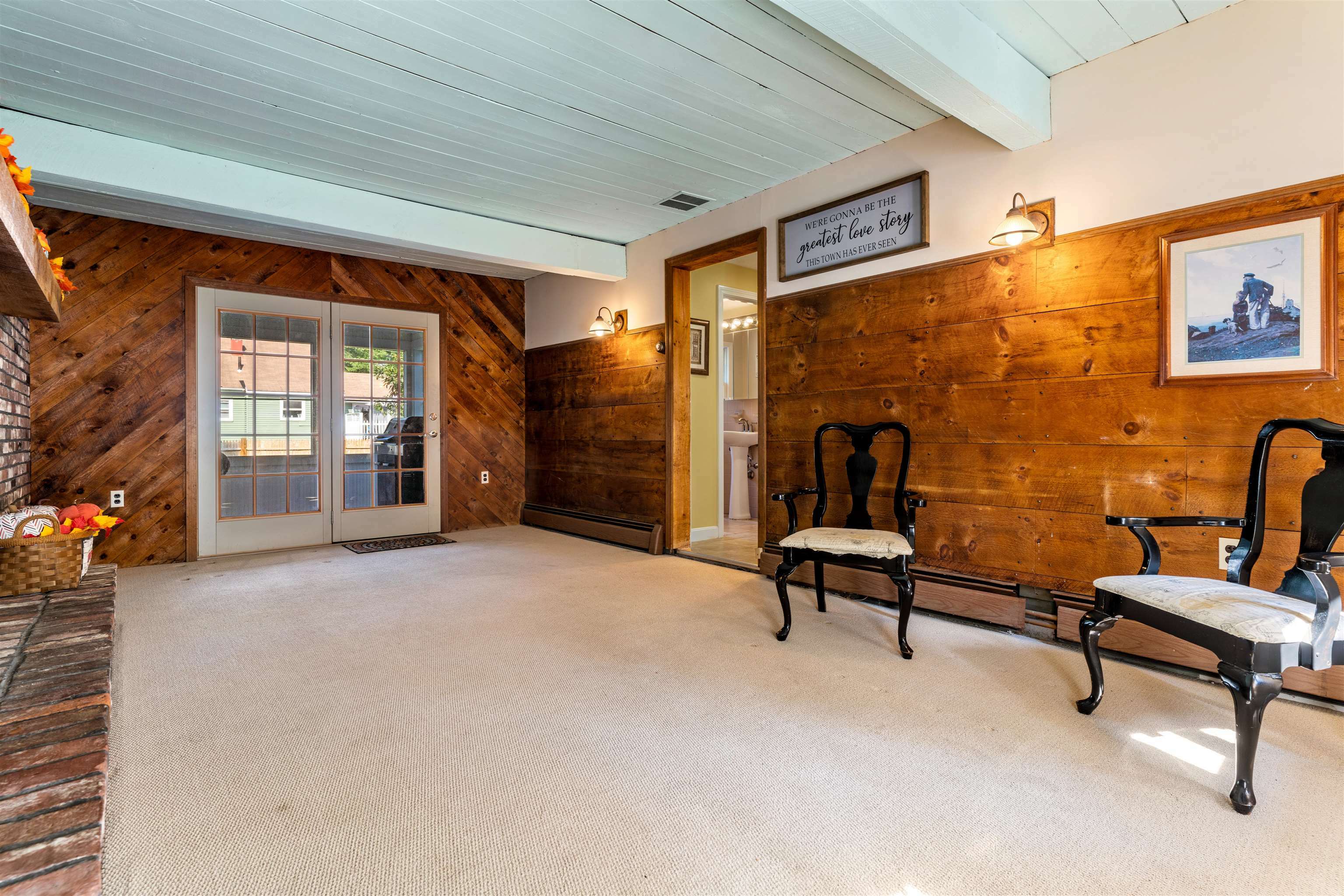 Property Photo:  42 Wethersfield Road  NH 03062 