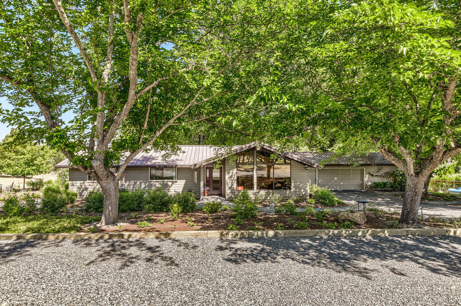 Property Photo: 310 Fairfield Drive OR 97530