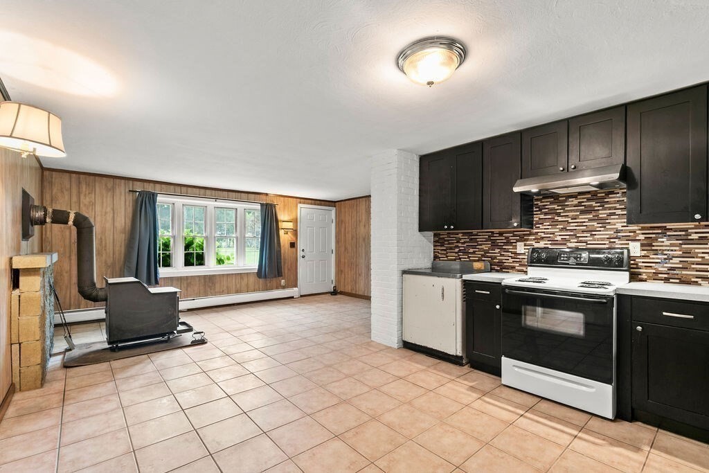 Property Photo: 120 Stephen Dr MA 02302