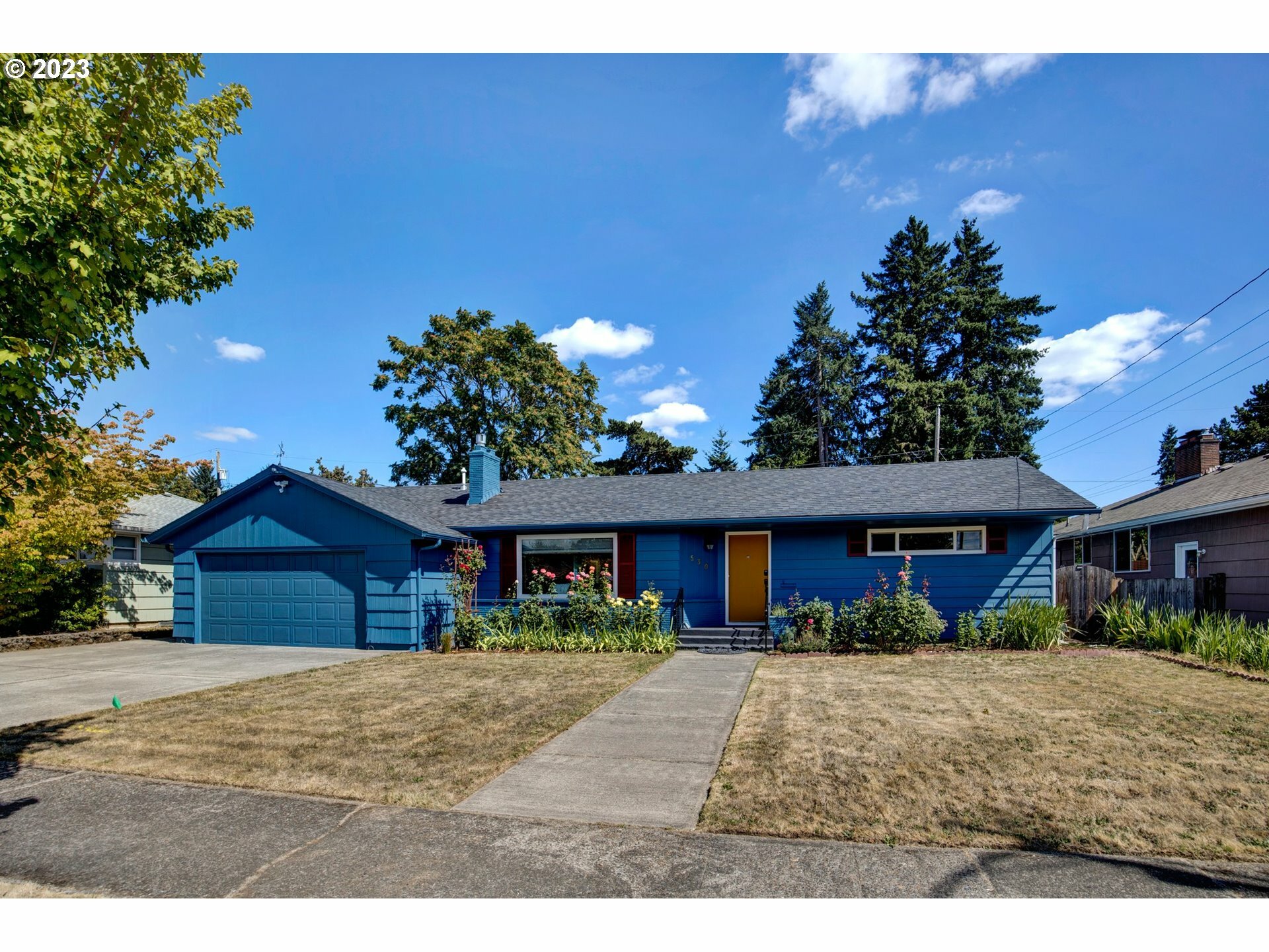 Property Photo: 530 NE 108th Ave OR 97220