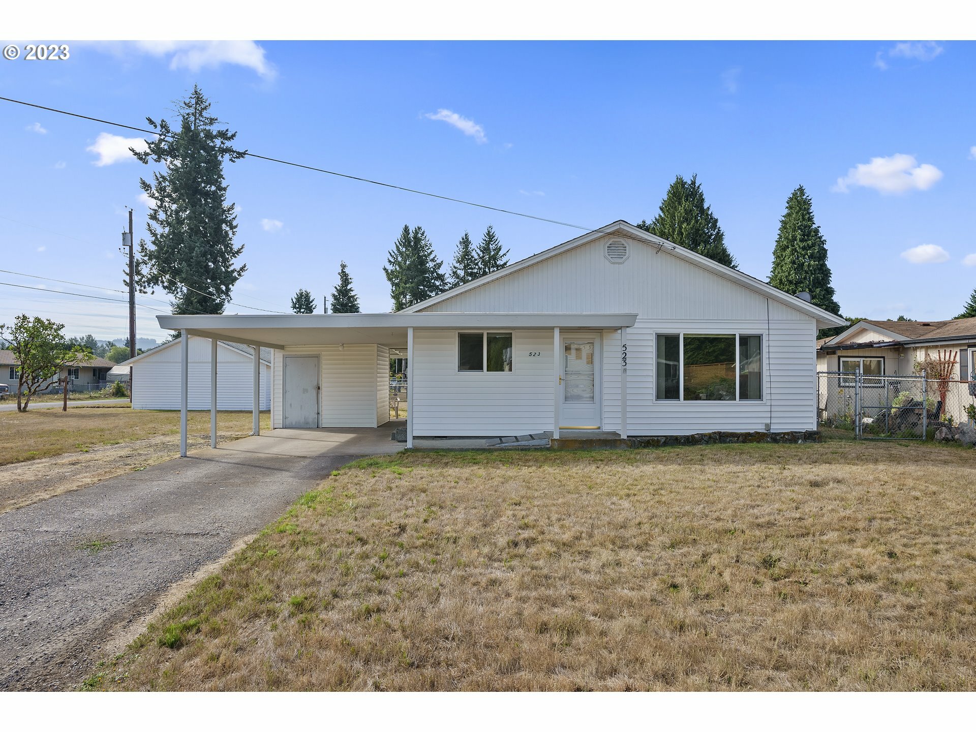Property Photo: 523 Warren St WA 98611