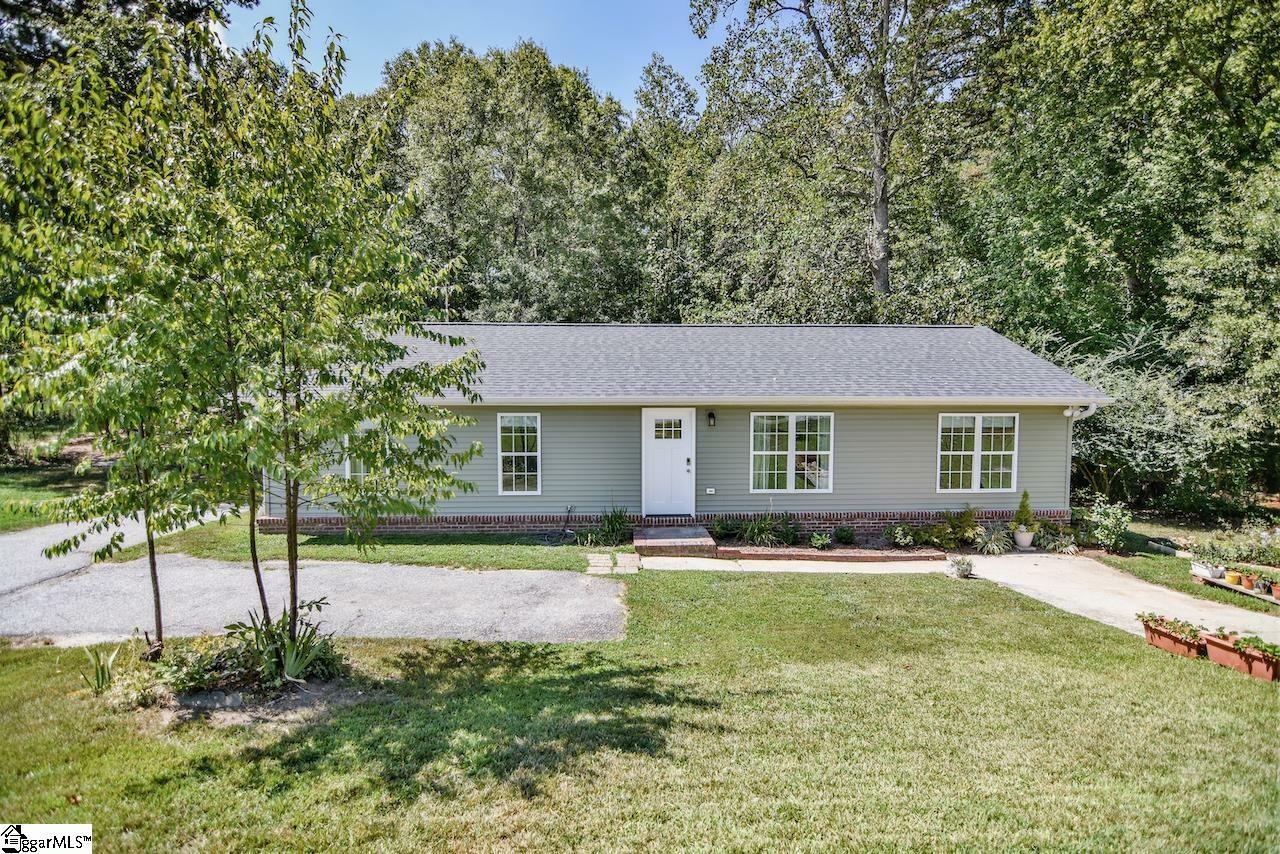 Property Photo:  105 Shumaker Circle  SC 29644 