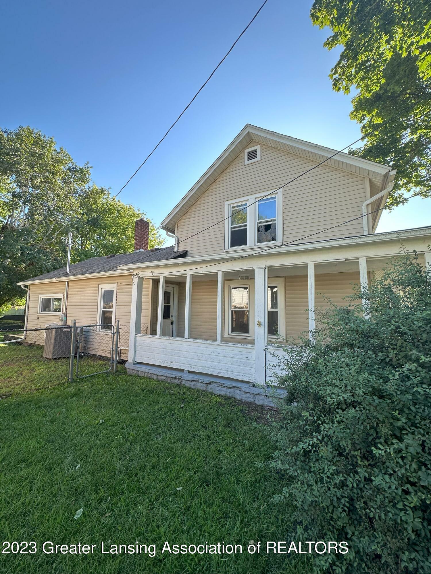 Property Photo:  210 E Stoddard Street  MI 48813 