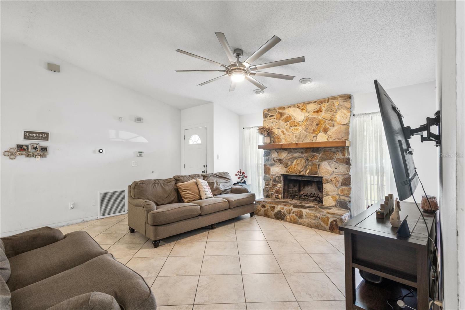 Property Photo: 219 Odham Drive FL 32773