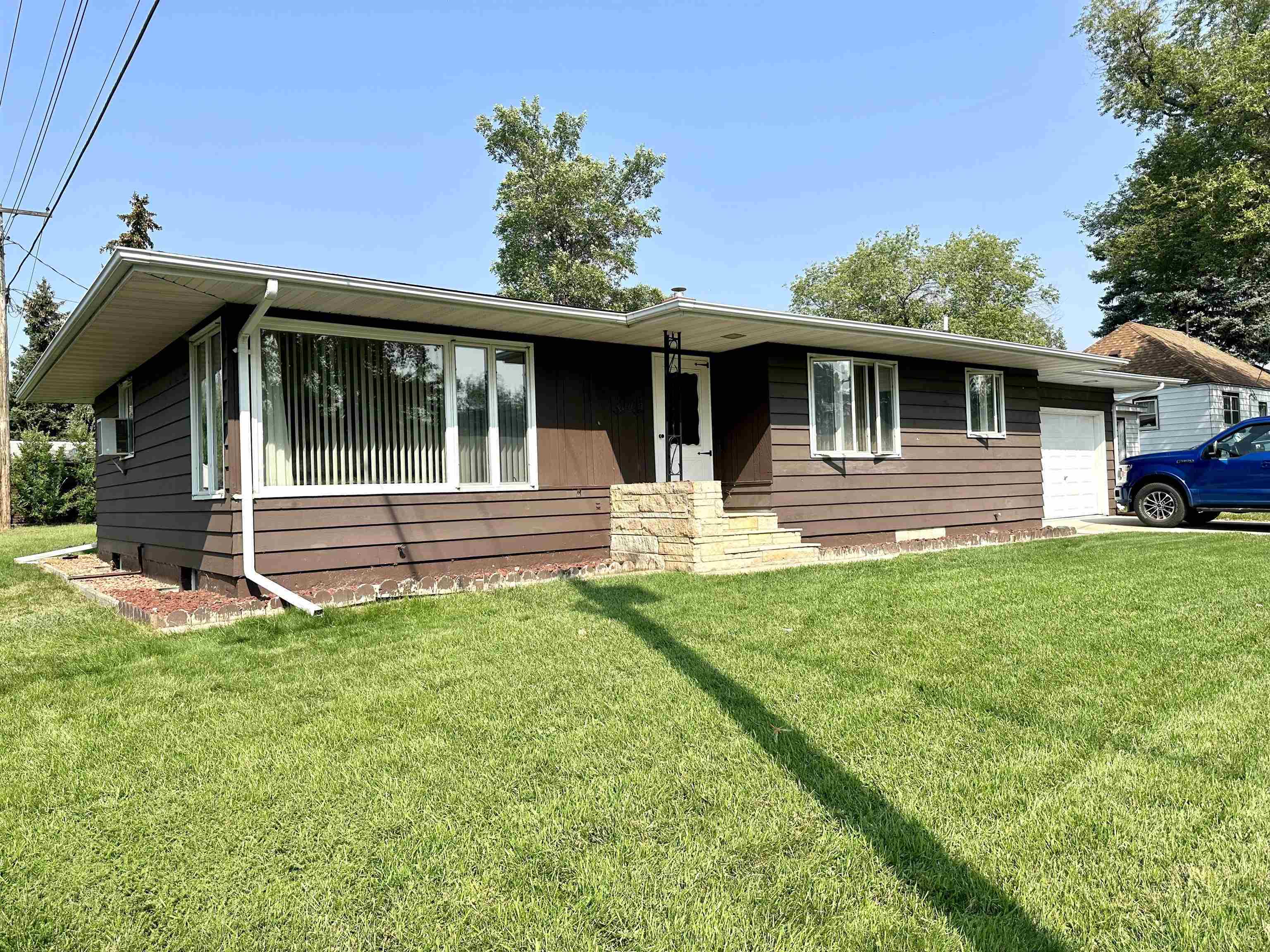 Property Photo:  4 3rd Avenue NW  ND 58788 