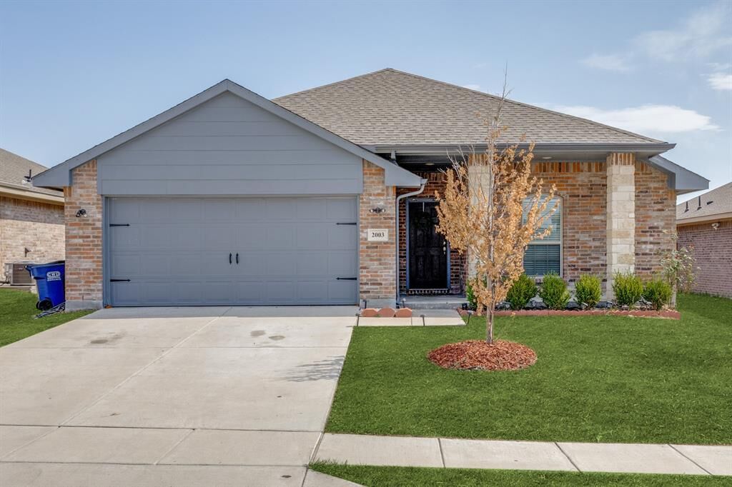 Property Photo:  2003 Yale Street  TX 75442 