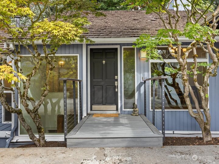 Property Photo: 15455 SE 47th Place WA 98006