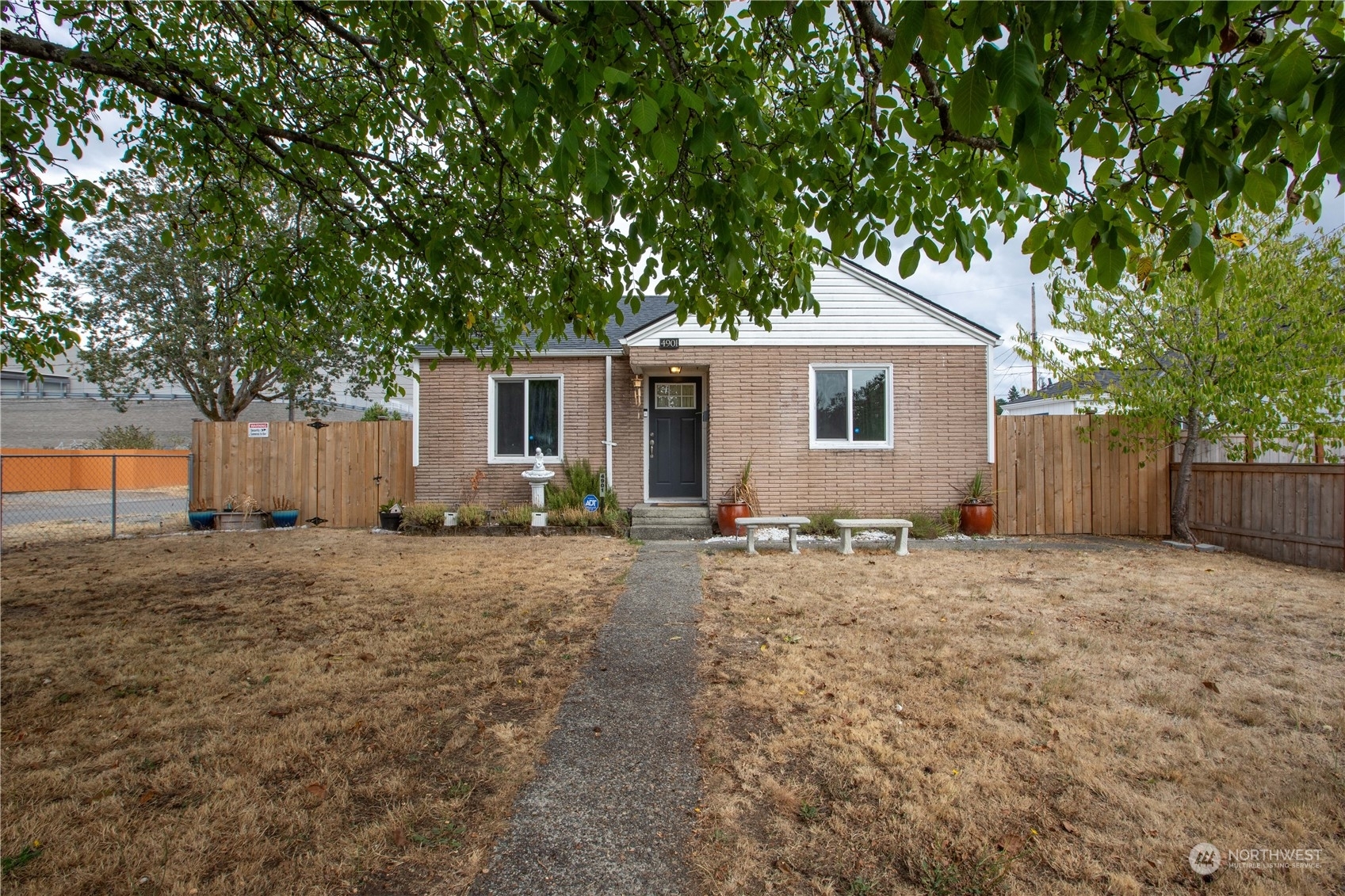 Property Photo:  4901 S Fife Street  WA 98409 