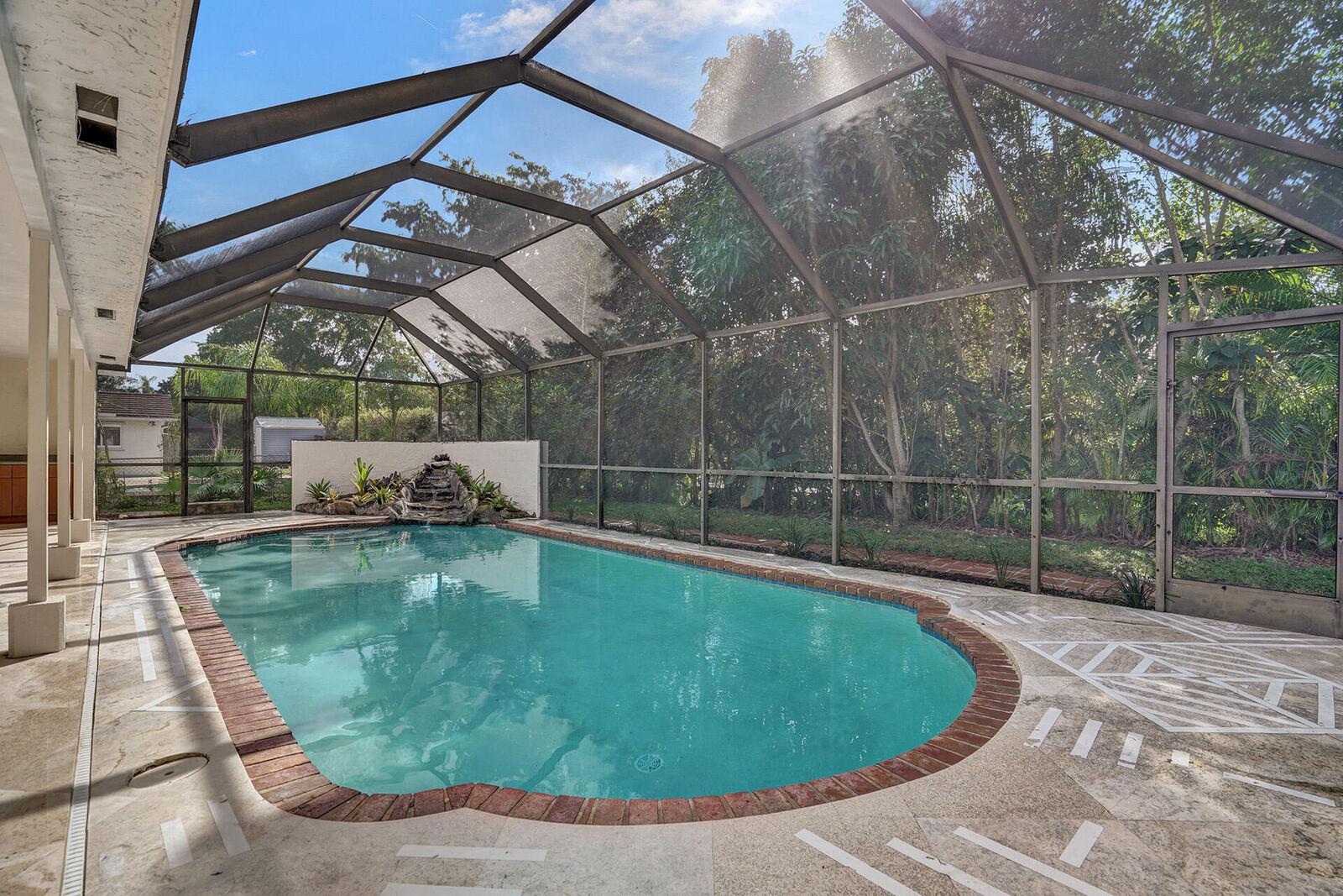 Property Photo:  115 NW 100th Terrace  FL 33071 